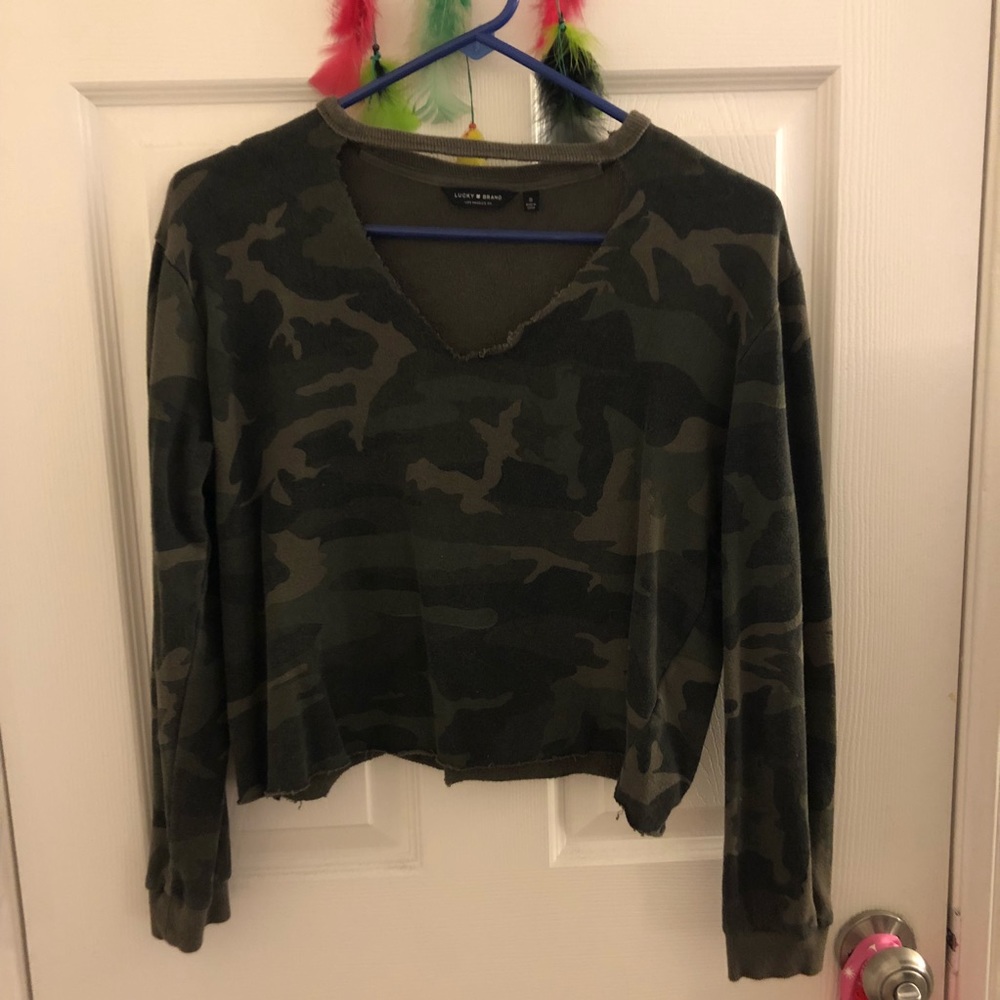 Camo cropped top
